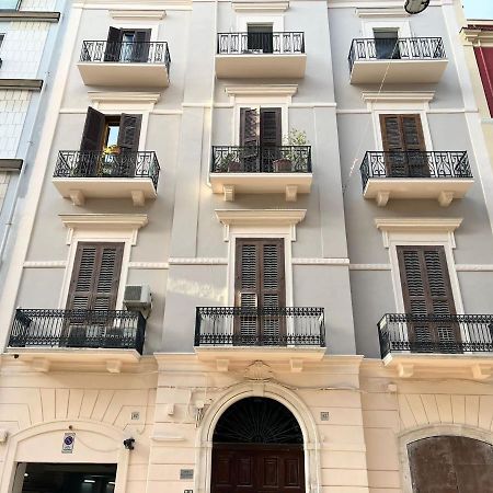 Apartment city center eighty-five Bari Exterior foto